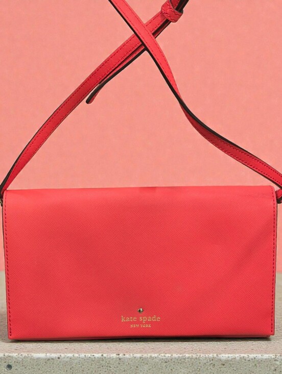 kate spade Handbags - Kate Spade Convertible Crossbody Clutch EUC